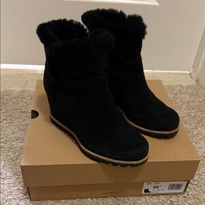 Women’s UGG Seyline Hidden Wedge Booties Black Suede Winter Boots